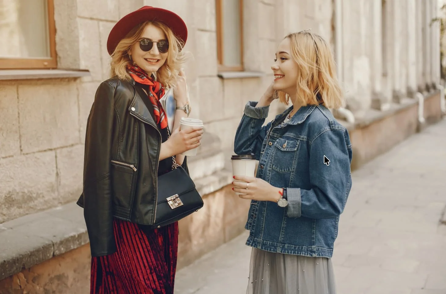 В Екатеринбурге проверяют бар после жалоб на свидания с чеками до 40 тысяч рублей