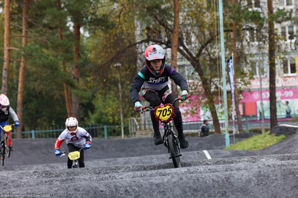 Велосипедисты из Каменска-Уральского привезли награды из Омска 