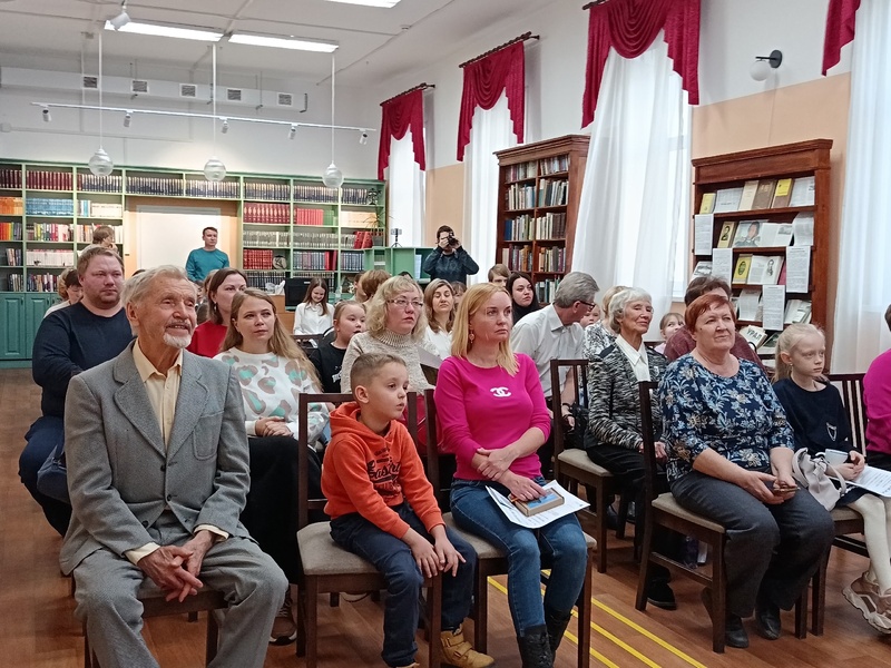 В каменской «Пушкинке» поэты выступили со стихами о городе