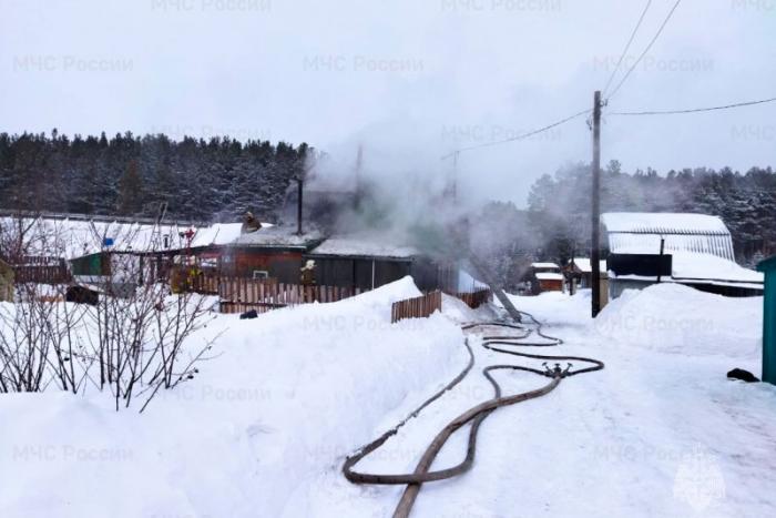 Утром под Каменском-Уральским сгорела баня