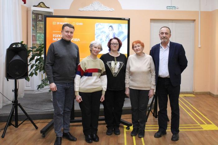 «Семь часов читали стихи»: в Каменске-Уральском прошел поэтический марафон «Голос моего города»